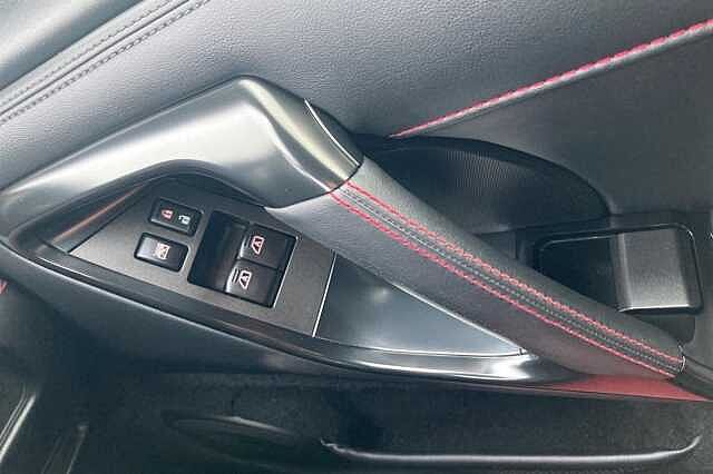 Nissan GT-R 3.8 (570ps) 4X4 Recaro 2-Door Coupe