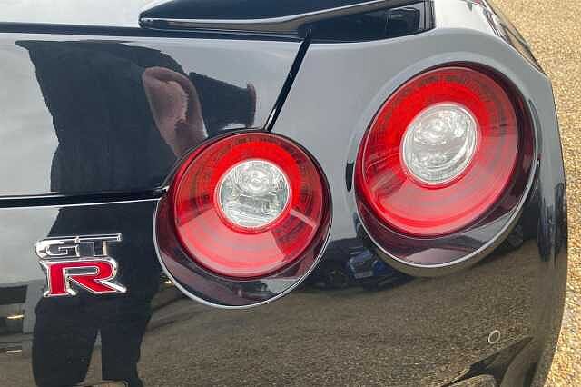 Nissan GT-R 3.8 (570ps) 4X4 Recaro 2-Door Coupe