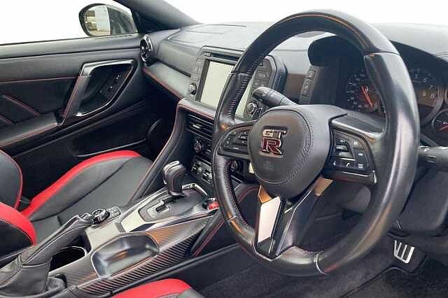 Nissan GT-R 3.8 (570ps) 4X4 Recaro 2-Door Coupe