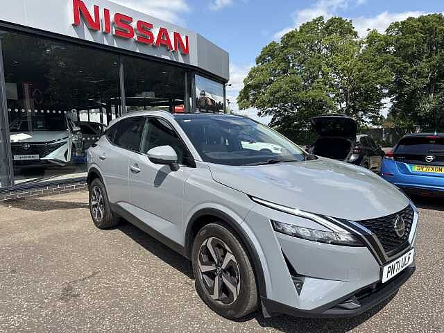 Nissan Qashqai 1.3 DiG-T MH N-Connecta 5dr