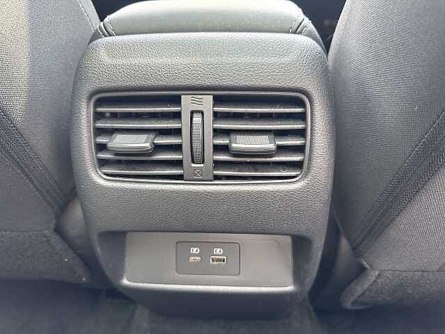 Nissan Qashqai 1.3 DiG-T MH N-Connecta 5dr