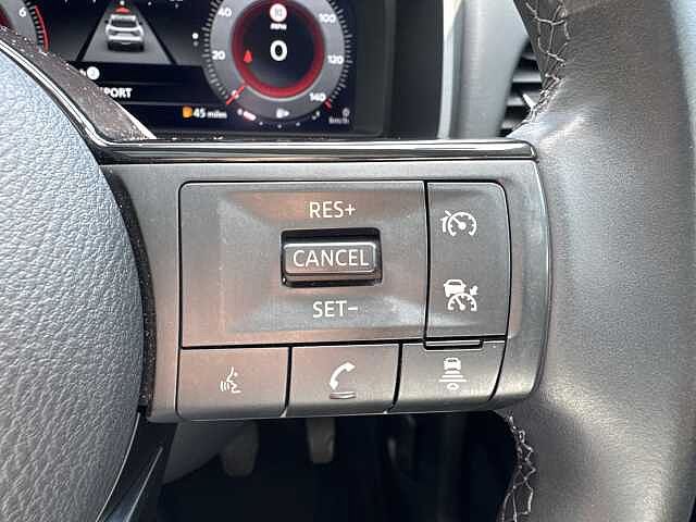 Nissan Qashqai 1.3 DiG-T MH N-Connecta 5dr