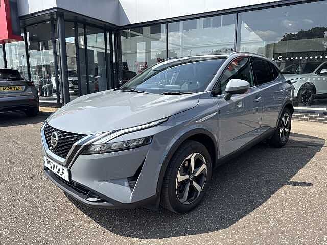 Nissan Qashqai 1.3 DiG-T MH N-Connecta 5dr