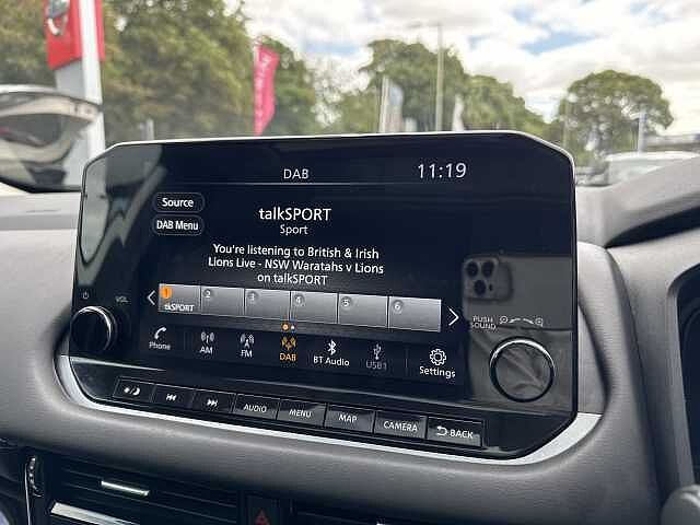 Nissan Qashqai 1.3 DiG-T MH 158 N-Connecta 5dr Xtronic