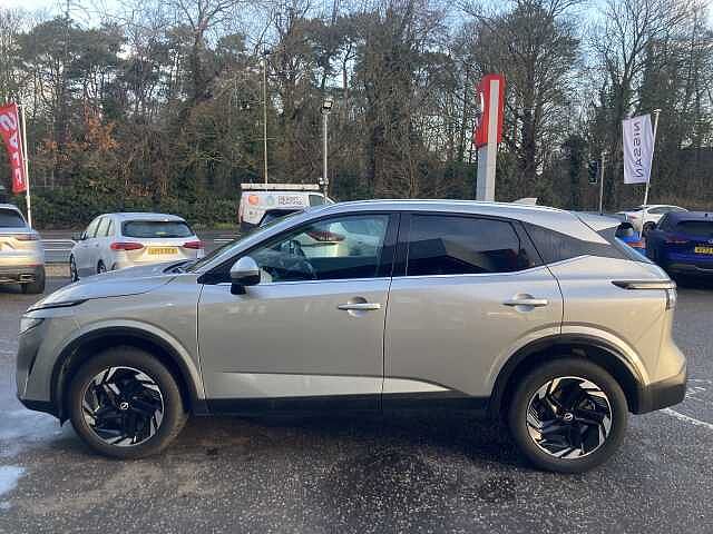 Nissan Qashqai 1.3 DiG-T MH N-Connecta 5dr