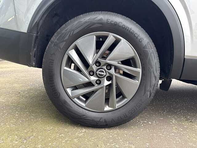 Nissan Qashqai 1.3 DiG-T MH Acenta Premium 5dr