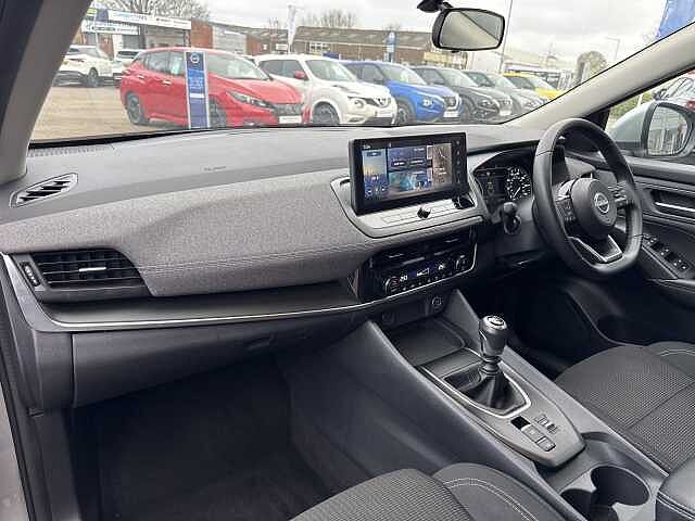 Nissan Qashqai 1.3 DiG-T MH Acenta Premium 5dr